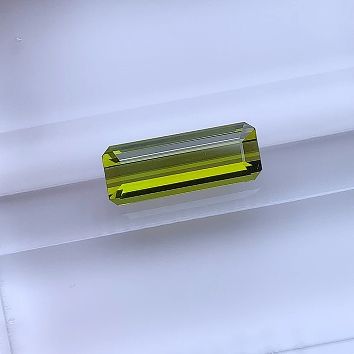 珠宝半成品未镶嵌碧玺2.70克拉