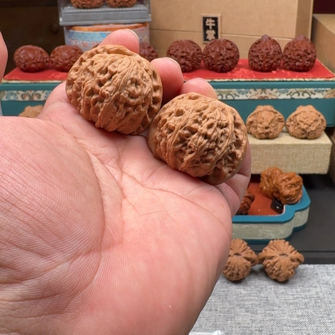 文玩核桃把件白狮子101124