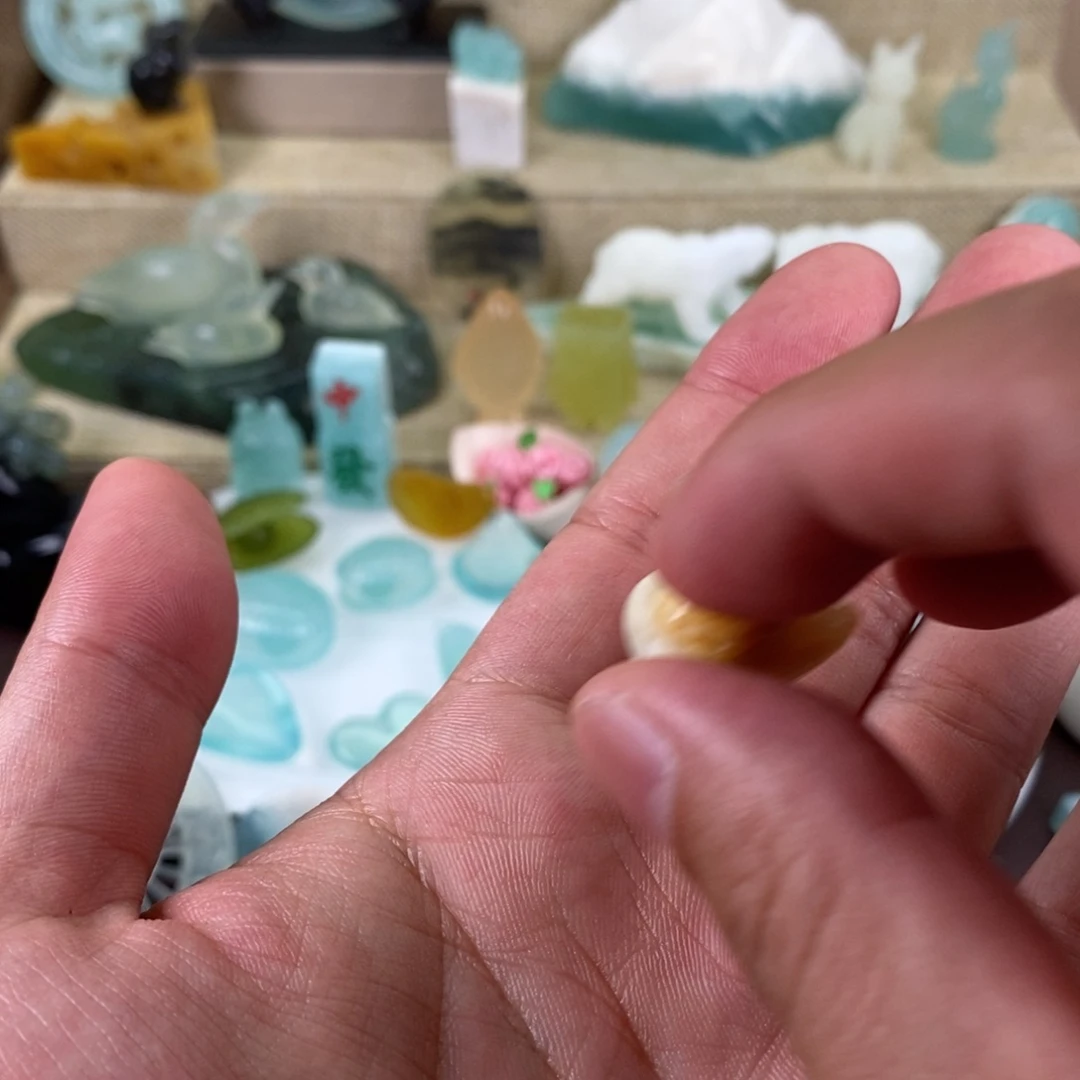 蛇纹石玉合金颈饰午****千