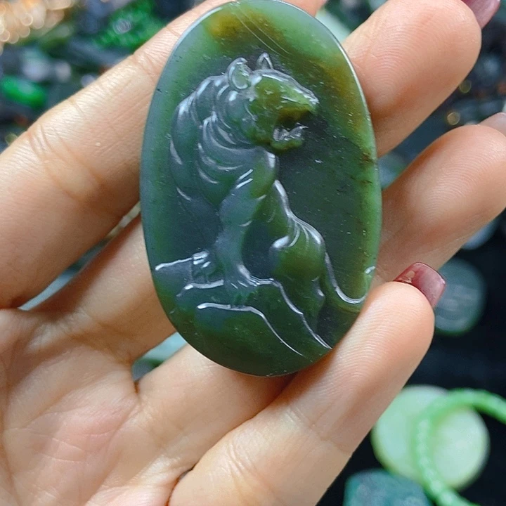 颈饰未镶嵌和田玉