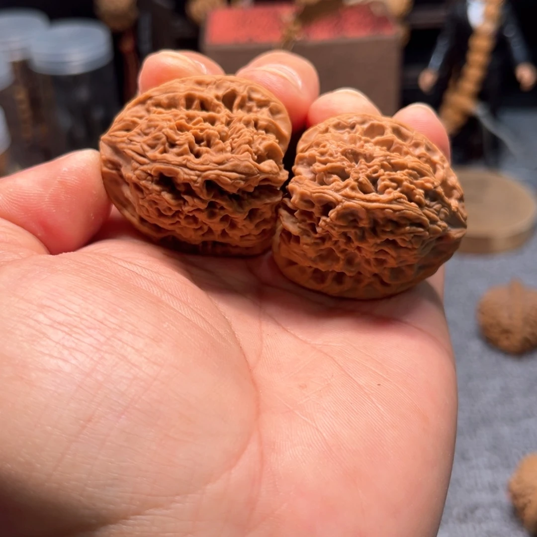 文玩核桃把件吴*厨南疆