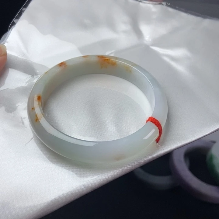 翡翠手镯未镶嵌H***Q翡翠手镯