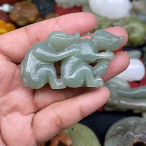 和田玉颈饰未镶嵌83