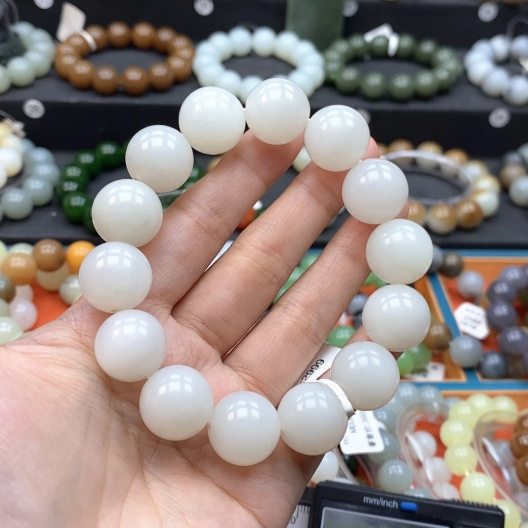 和田玉未镶嵌珠宝奇石L卡16