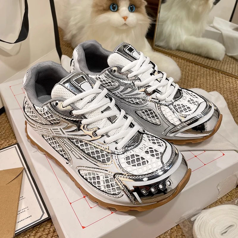 越穿越爱穿~王一博同款银色老爹鞋男女夏季新款厚底增高复古网面