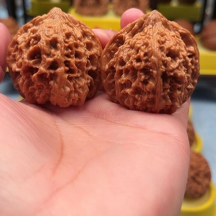 文玩核桃吊坠满天星43