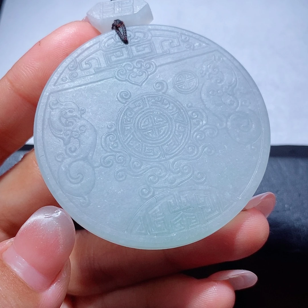 虎***白定制翡翠未镶嵌翡翠