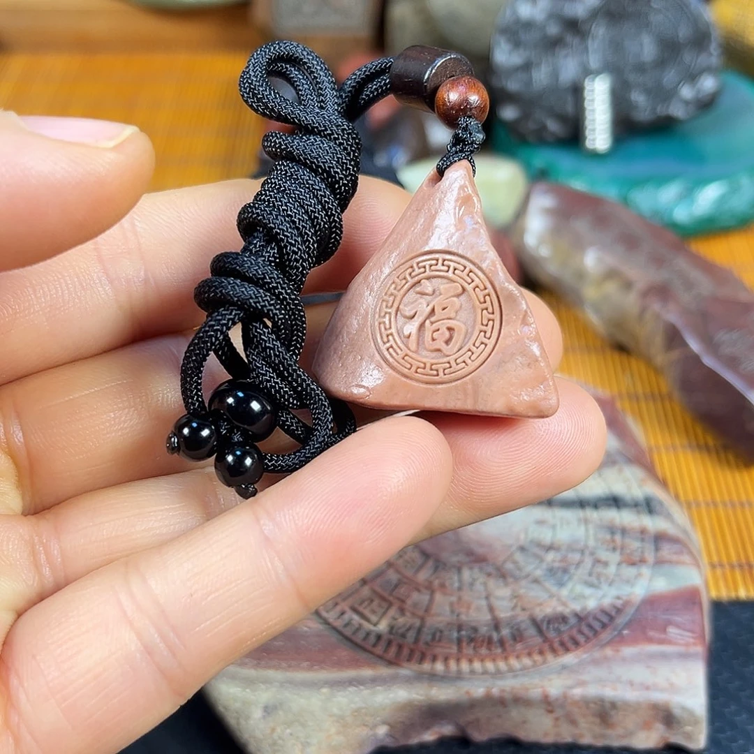 郑***立新疆戈壁石原石雕刻