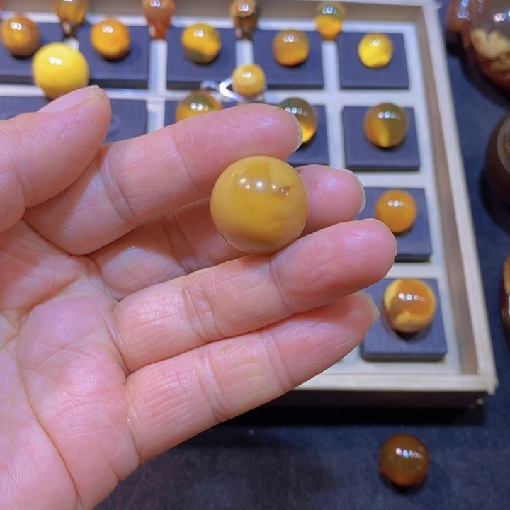 未镶嵌蜜蜡裸石满蜡金底蛋黄溶洞单珠