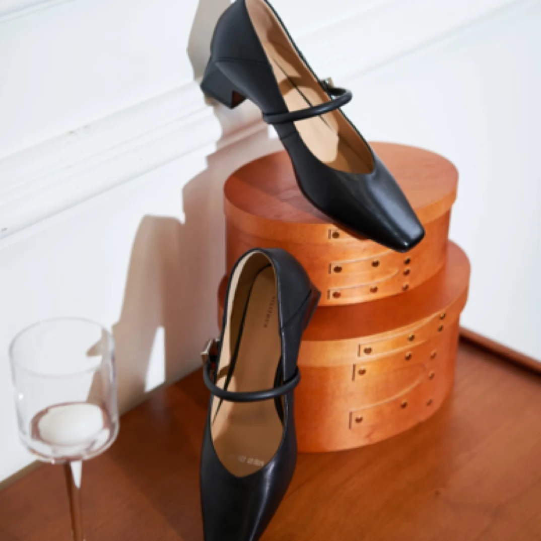 《1122》四季复古春季粗跟休闲女鞋乐秋时尚百搭黑色厚底女士真皮