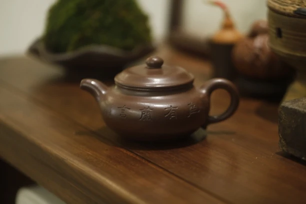 紫砂小阿姨手工作品：仿古 紫泥 容量260毫升 传统器 大口壶 实用