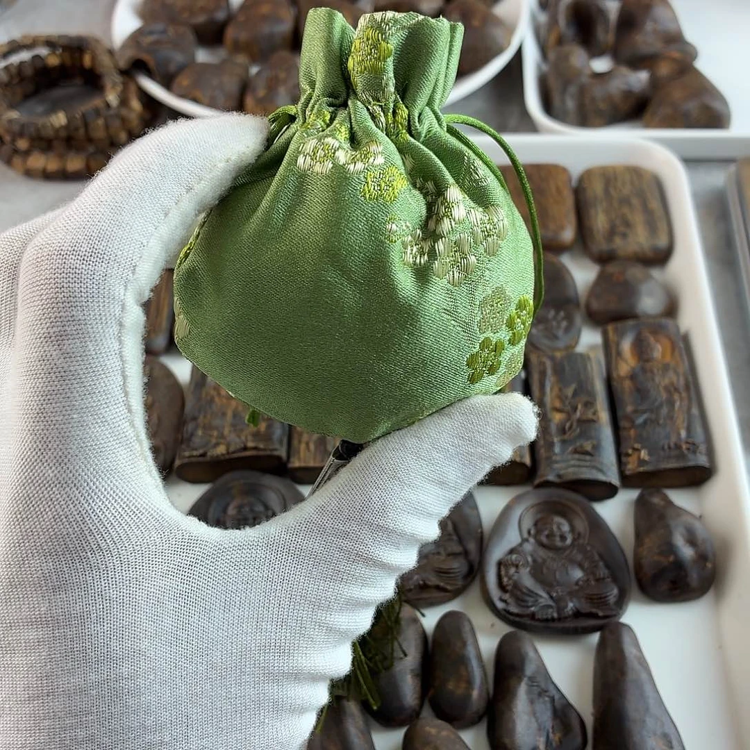 沉香沉香碎屑勾丝香包花果蜜香甜多样性发一