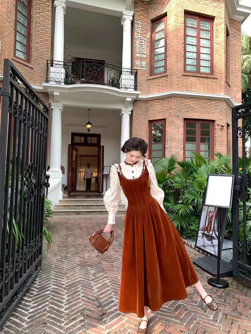 柏林少女法式秋冬连衣裙女秋季流行风格女装长袖高级裙子