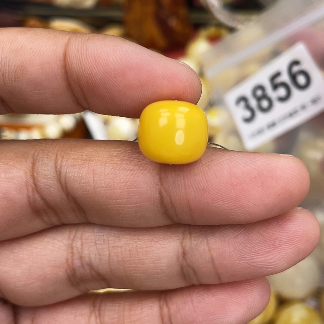 蜜蜡未镶嵌珠宝奇石13