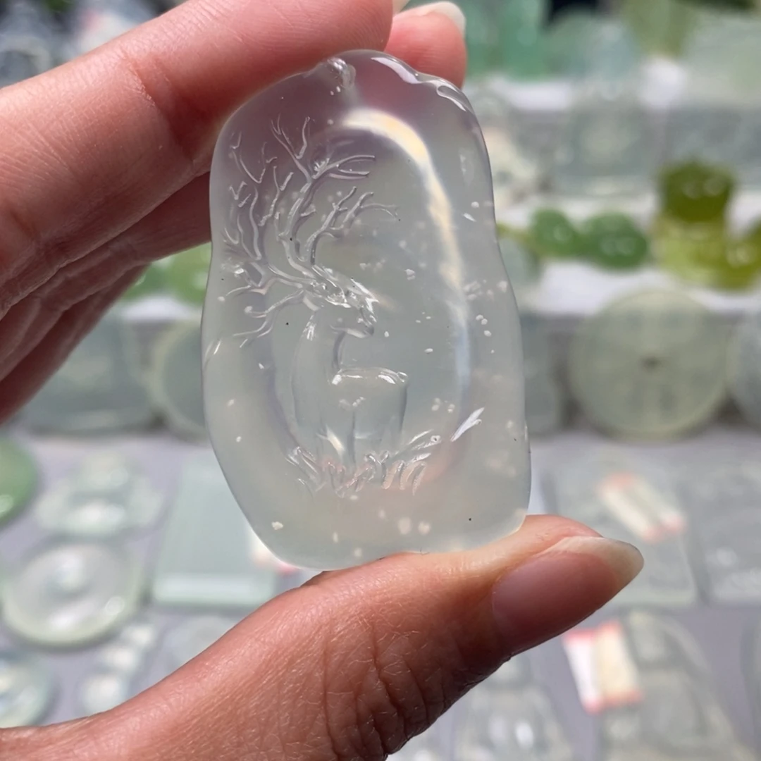 蛇纹石玉未镶嵌颈饰