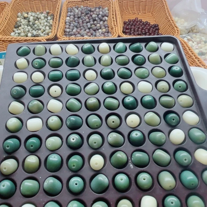 吊坠白玉菩提12青提渐变年糕50卡灯牌宠50