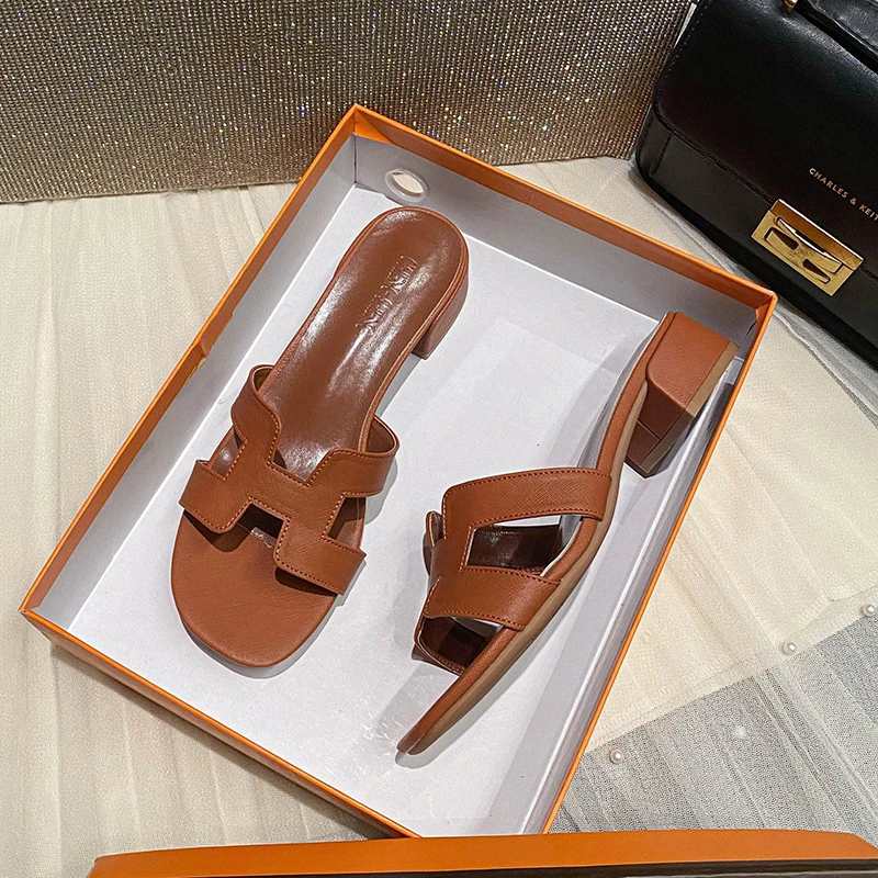 粗跟拖鞋女夏外穿2025年新款防滑三公分百搭显瘦一字凉拖鞋女沙滩