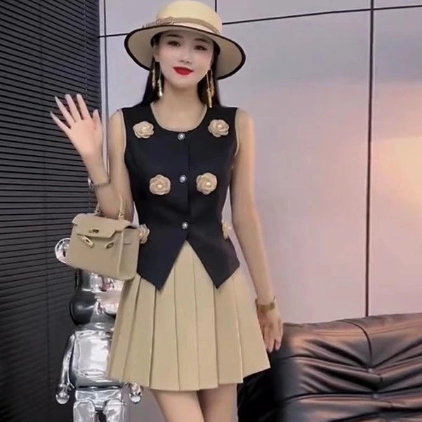 夏款韩系小香风套装女立体花朵设计感马甲上衣+高腰显瘦百褶短裙