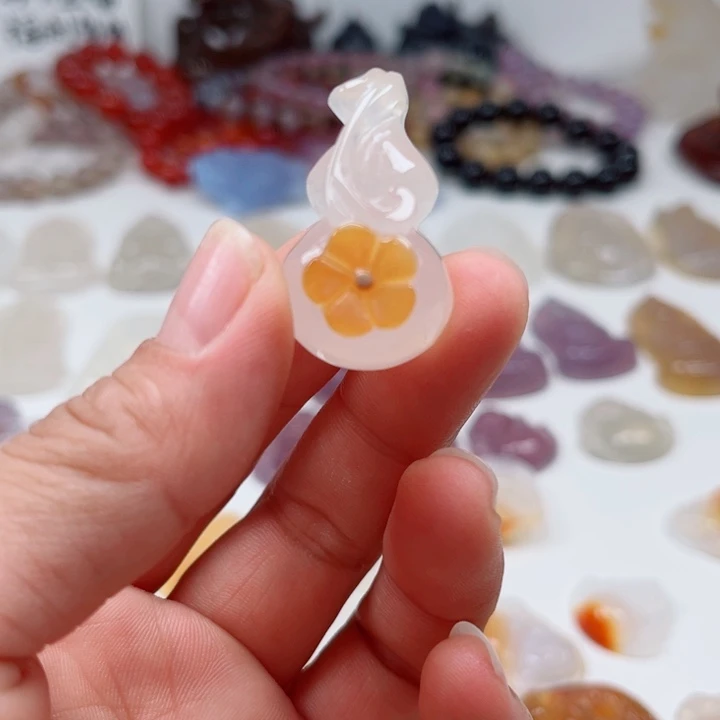 玛瑙/玉髓颈饰未镶嵌