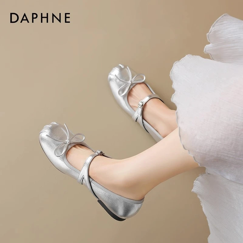 达芙妮银色芭蕾玛丽珍鞋女2025新款夏季法式平底浅口单鞋休闲凉鞋