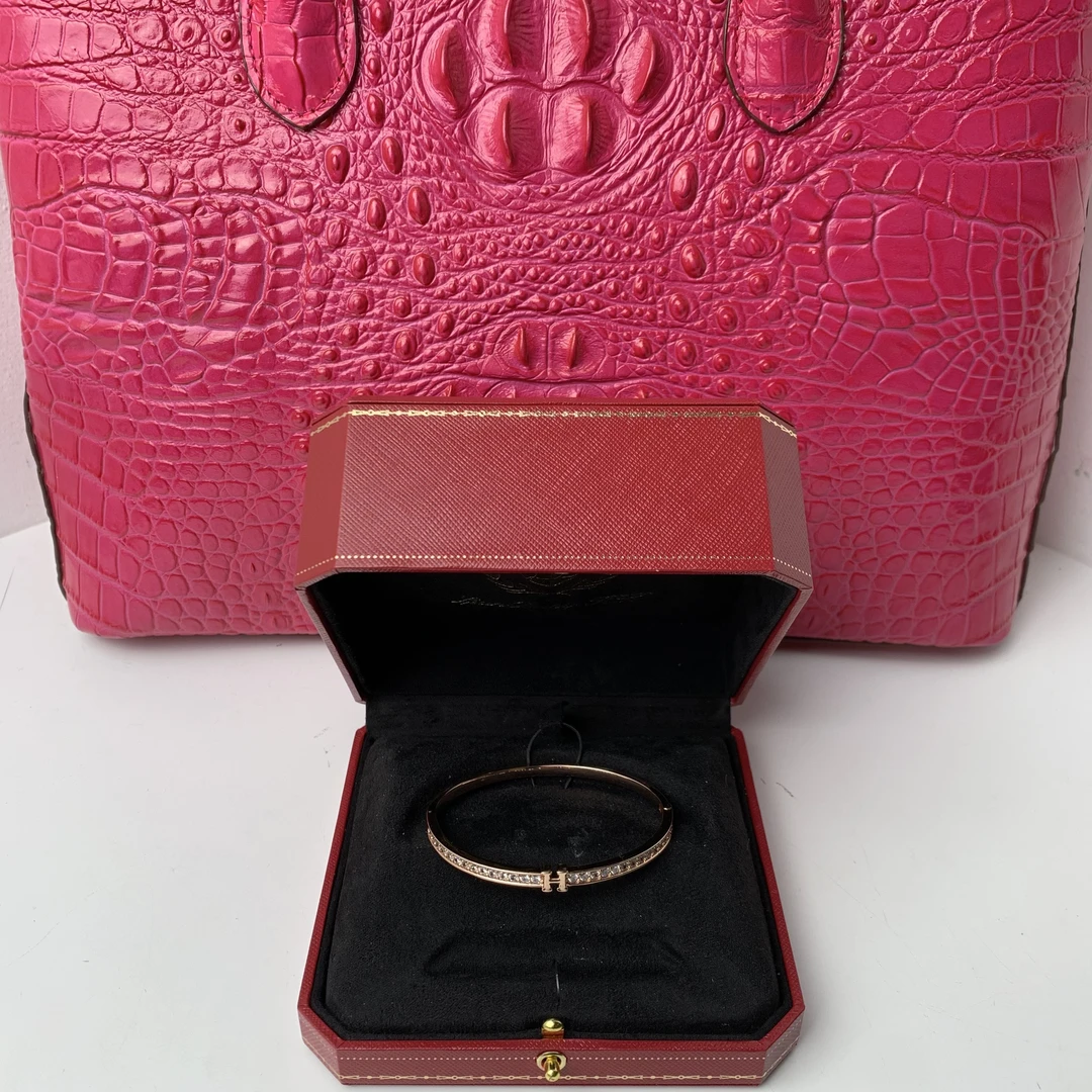 4025手镯-收藏级轻奢时尚设计首饰送礼盒