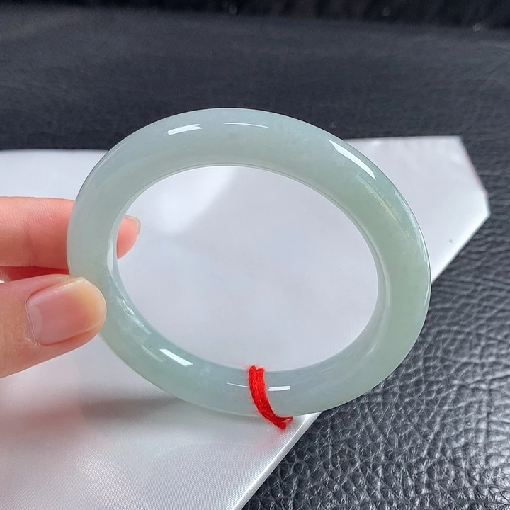 翡翠未镶嵌手镯（圆镯）