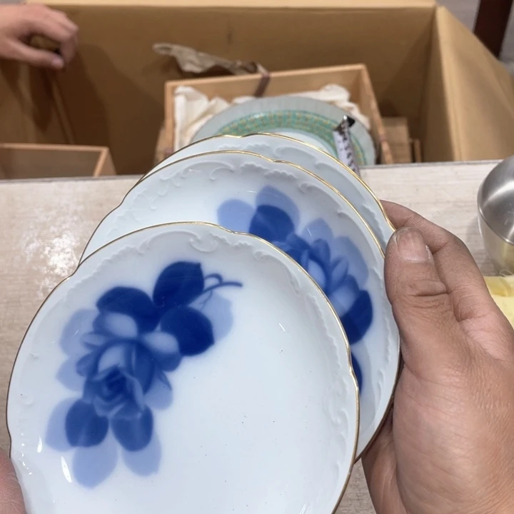 W****o新亿阁祝福大家新年快乐