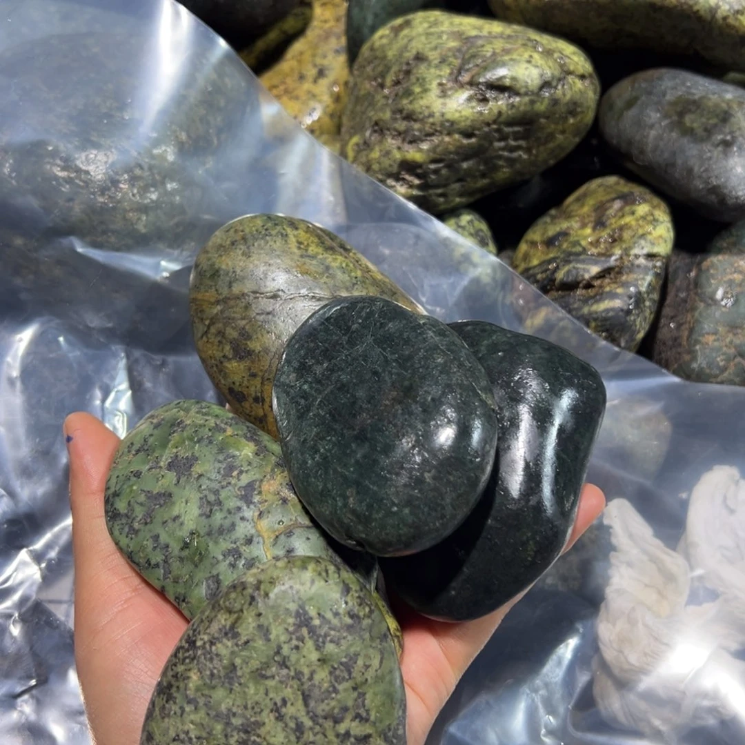 未镶嵌蛇纹石玉西藏藏玉药王石天**子