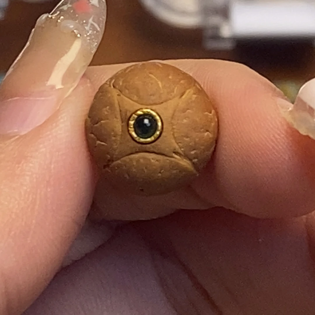 凤眼菩提吊坠镶嵌麒麟眼顶珠