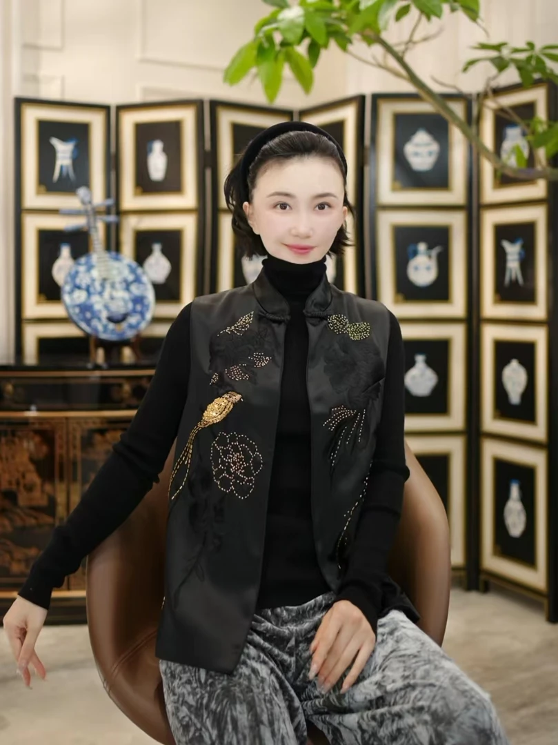 Betty Bairn【韵华】新中式高定醋酸刺绣立领盘扣马甲24B-BW7673