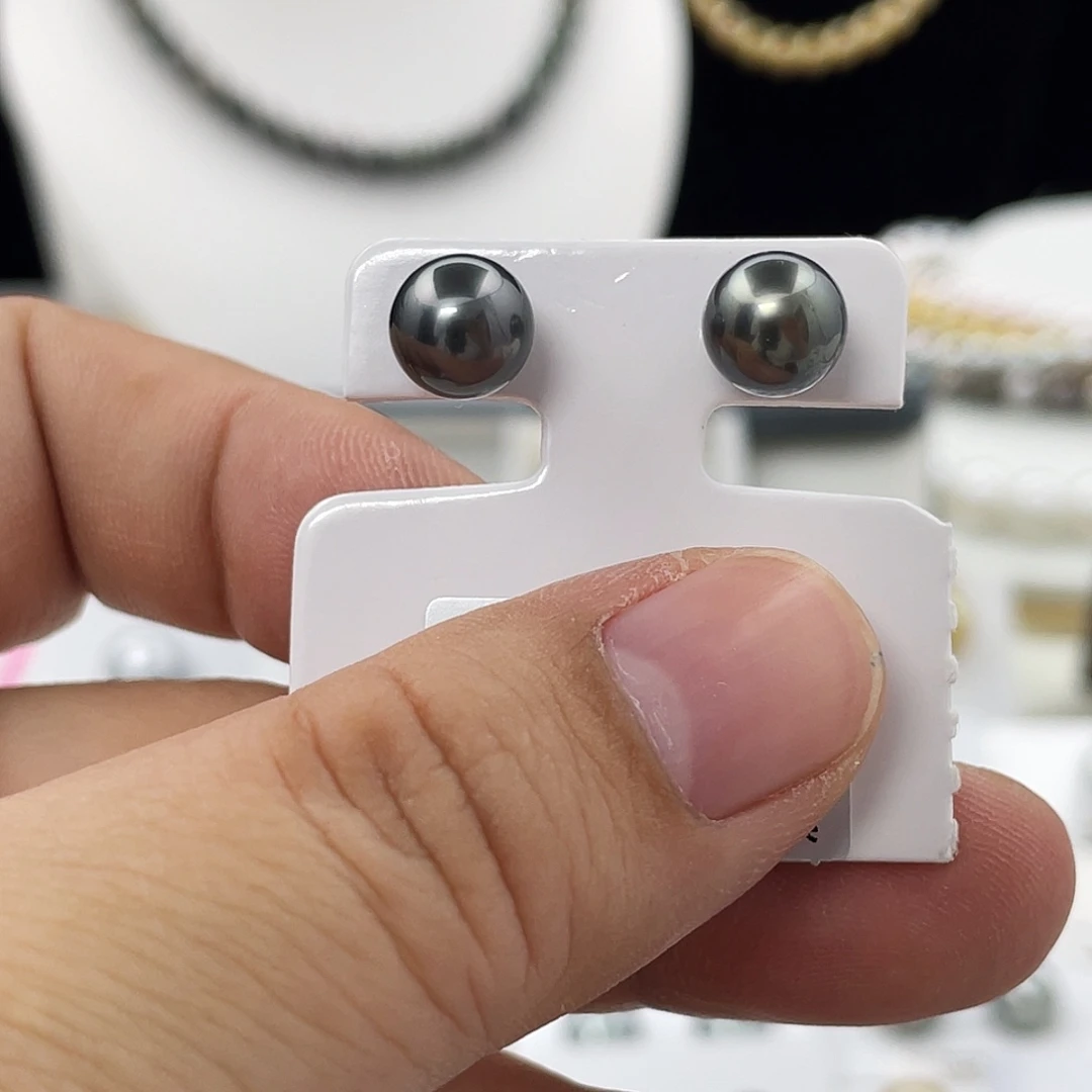 18K金镶嵌海水珍珠耳饰拉贡级大溪地8-9mm