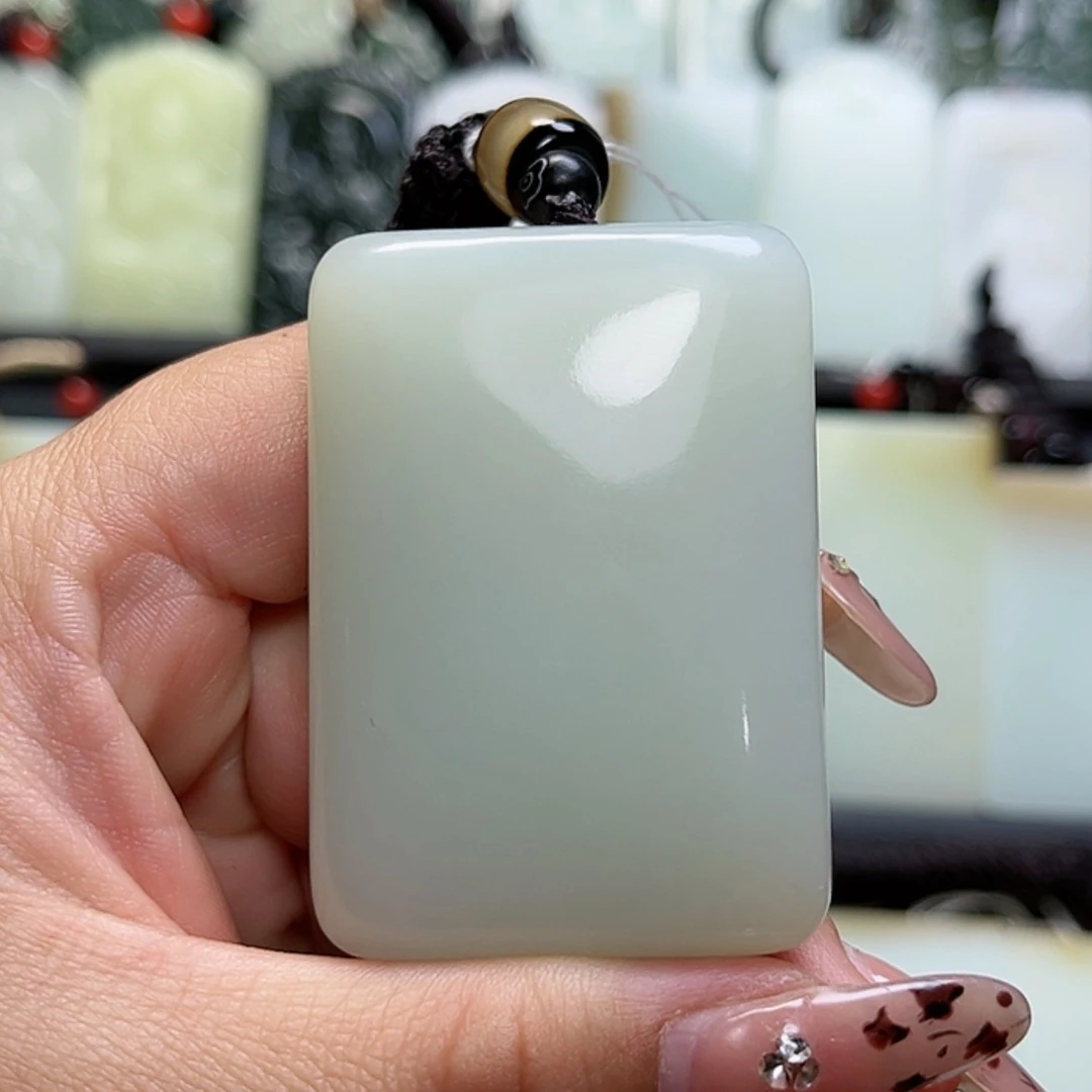 【闪购商品】颈饰未镶嵌和田玉风**影