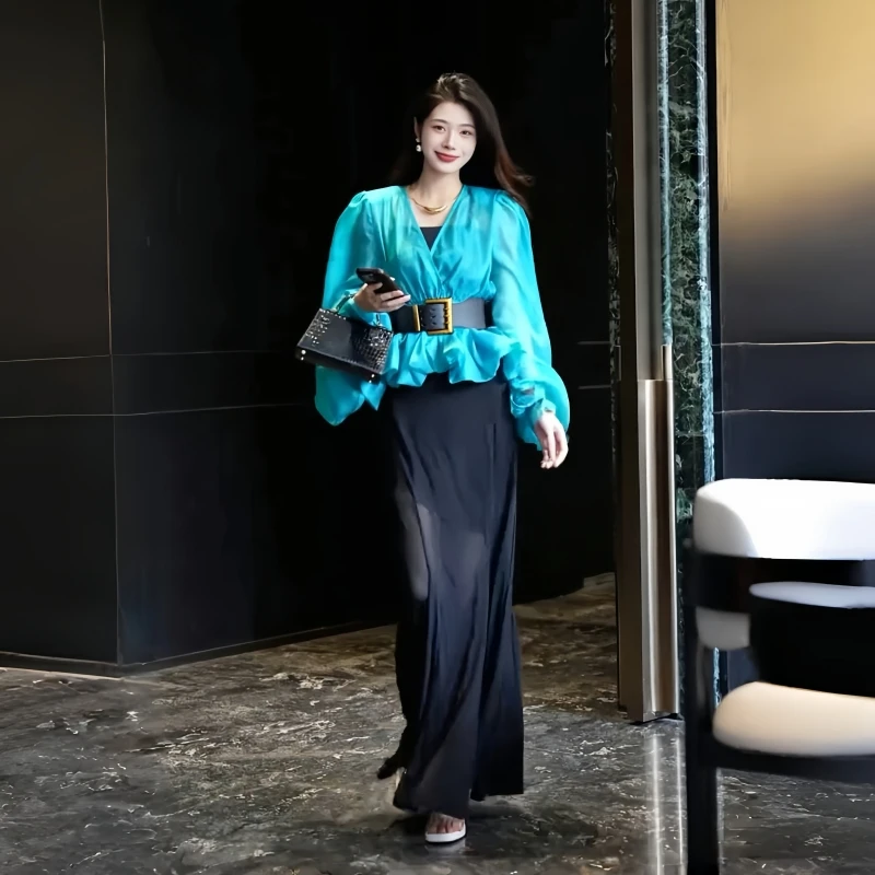 湖蓝色衬衫轻奢气质长袖显瘦名媛女神设计感小众收腰轻熟春季上衣