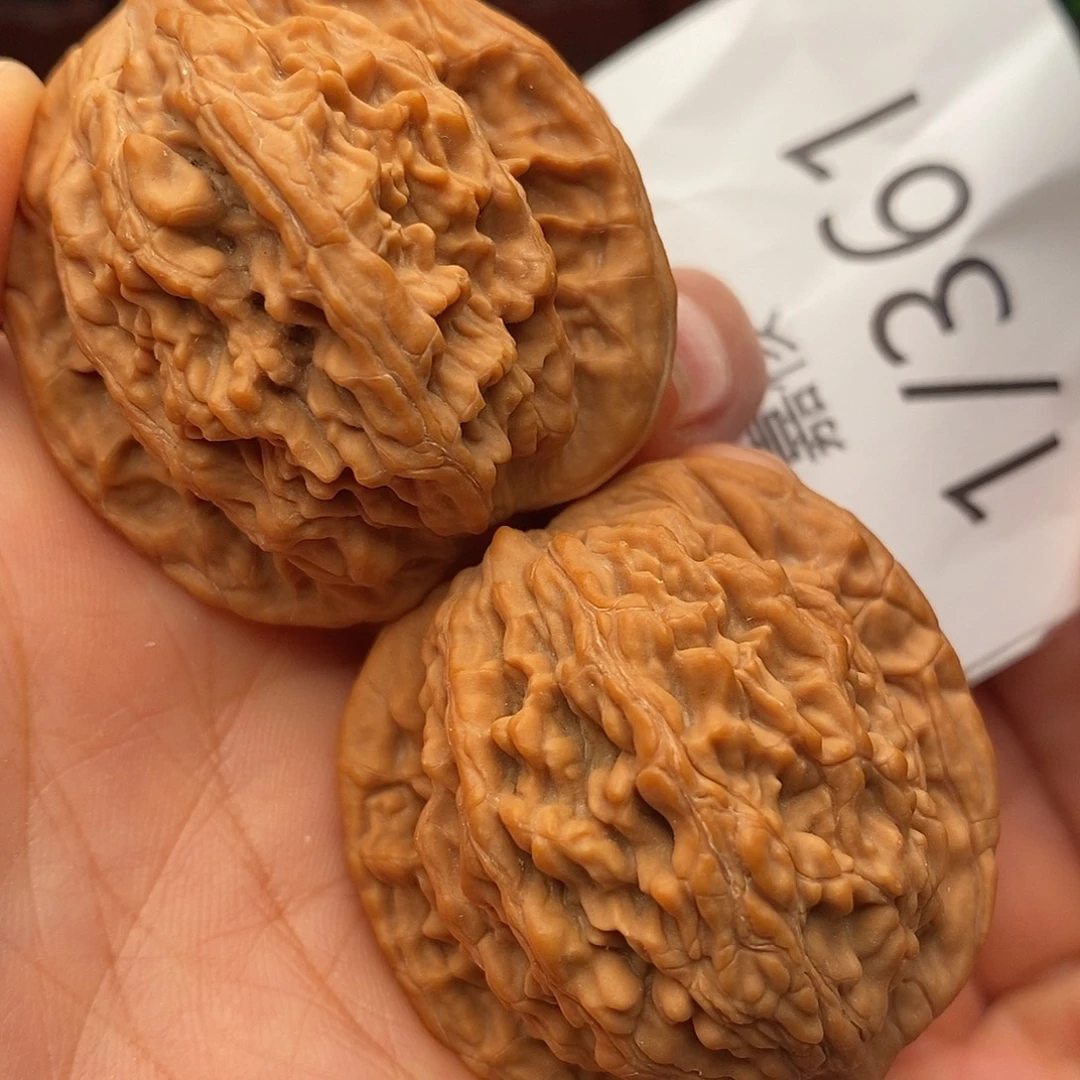 t***r把件文玩核桃39粗筋虎头