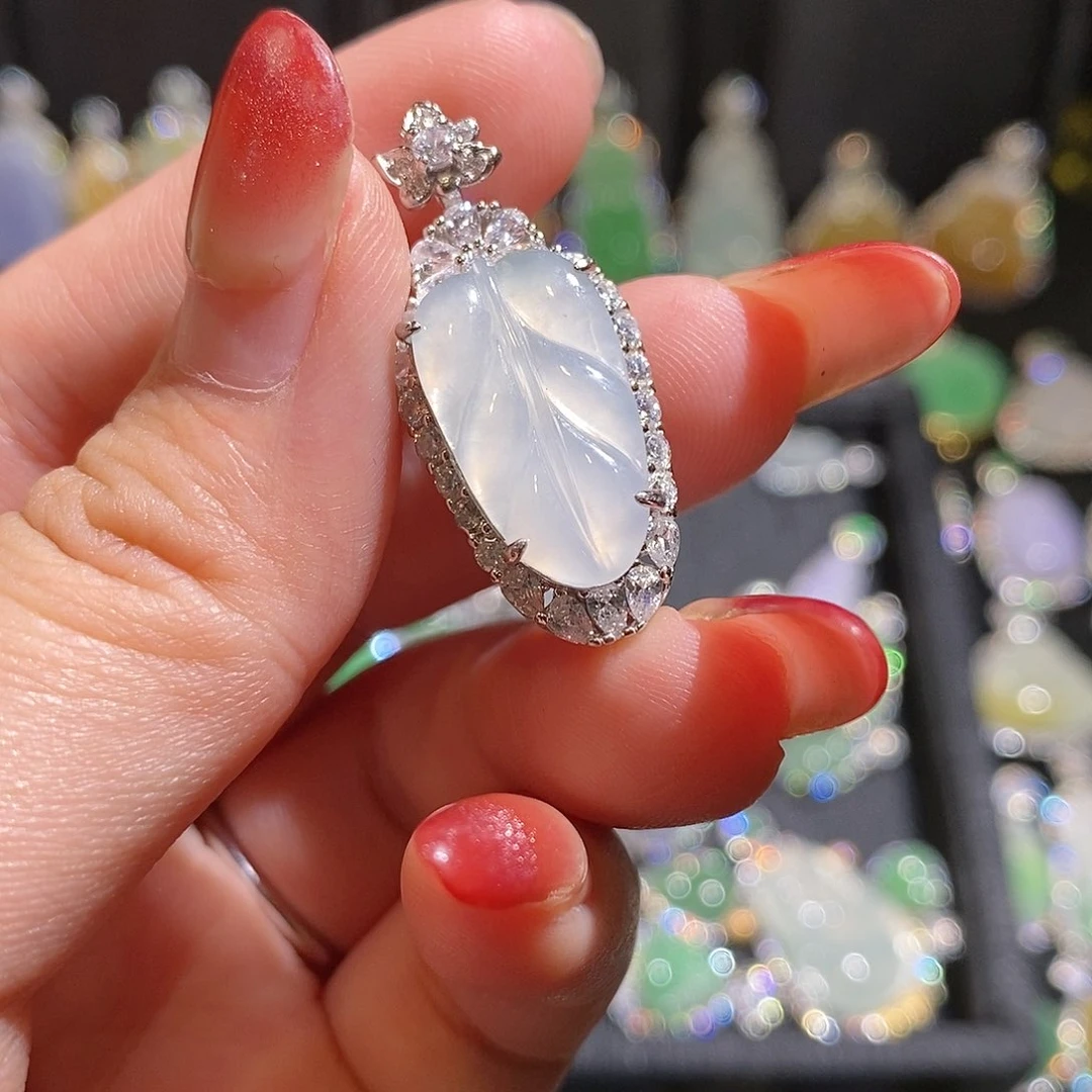 翡翠银S925镶嵌颈饰天然翡翠