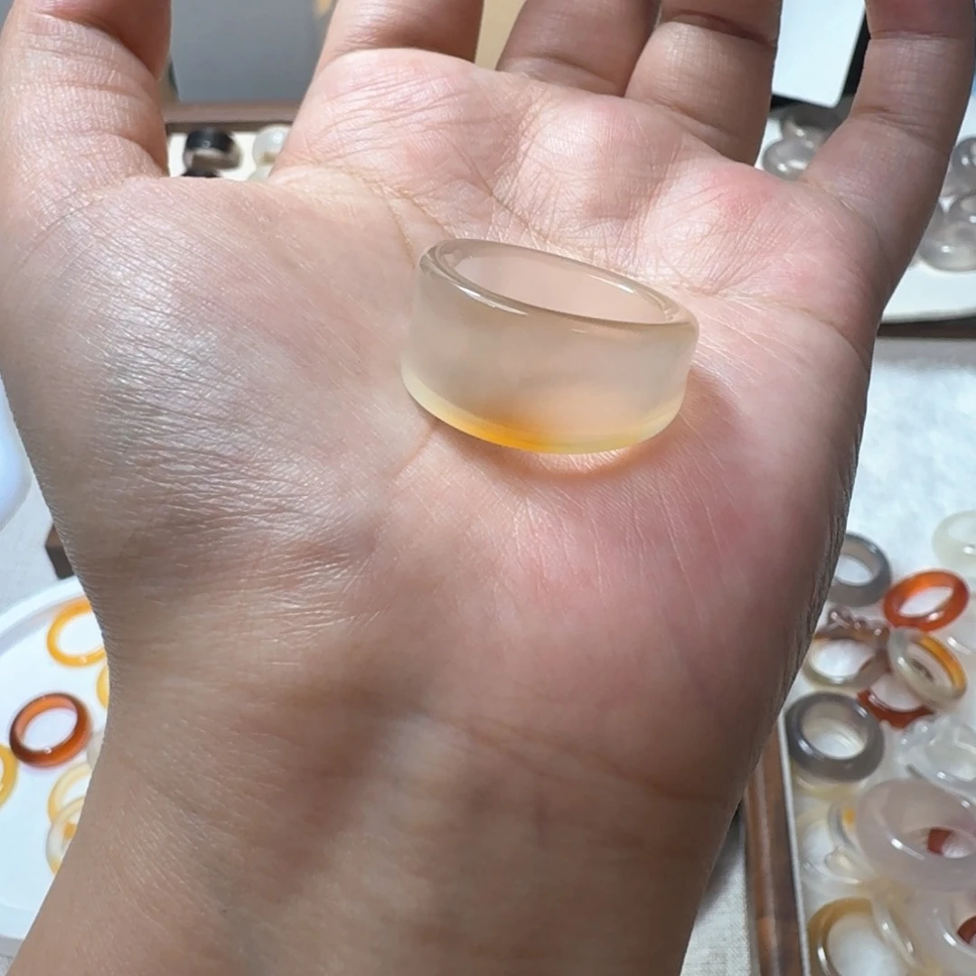 未镶嵌戒指玛瑙/玉髓607港22