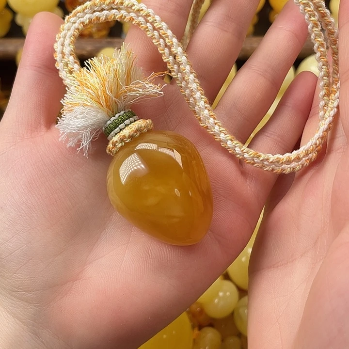 未镶嵌琥珀珠宝奇石