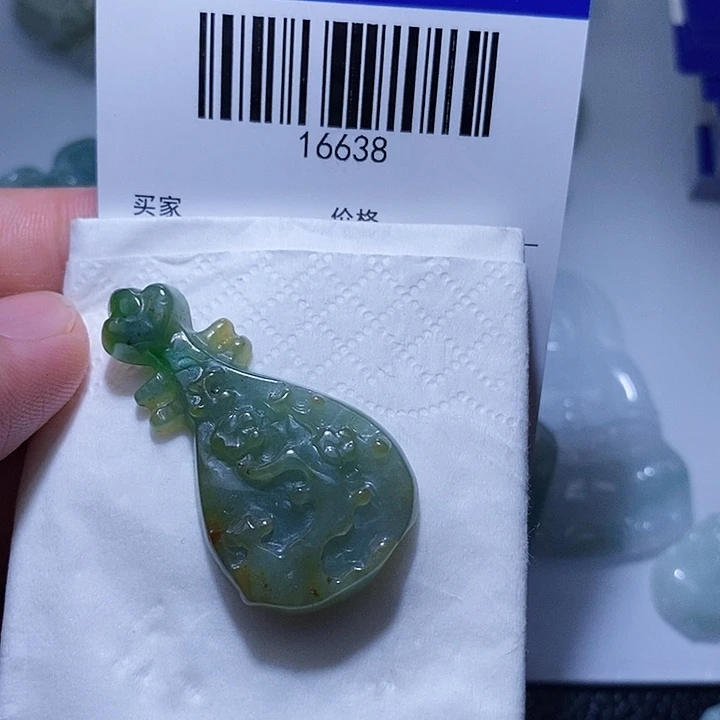颈饰未镶嵌翡翠天光墟翡翠市场现金代购