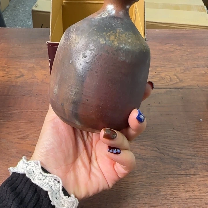 一个陶瓷物件哈哈哈哈