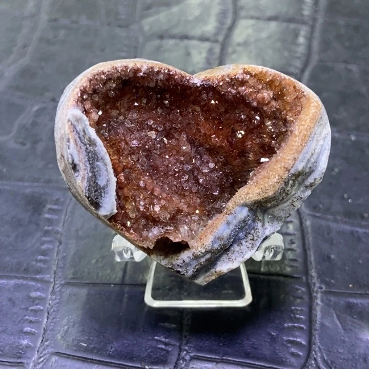 水晶珠宝半成品未镶嵌流沙爱心