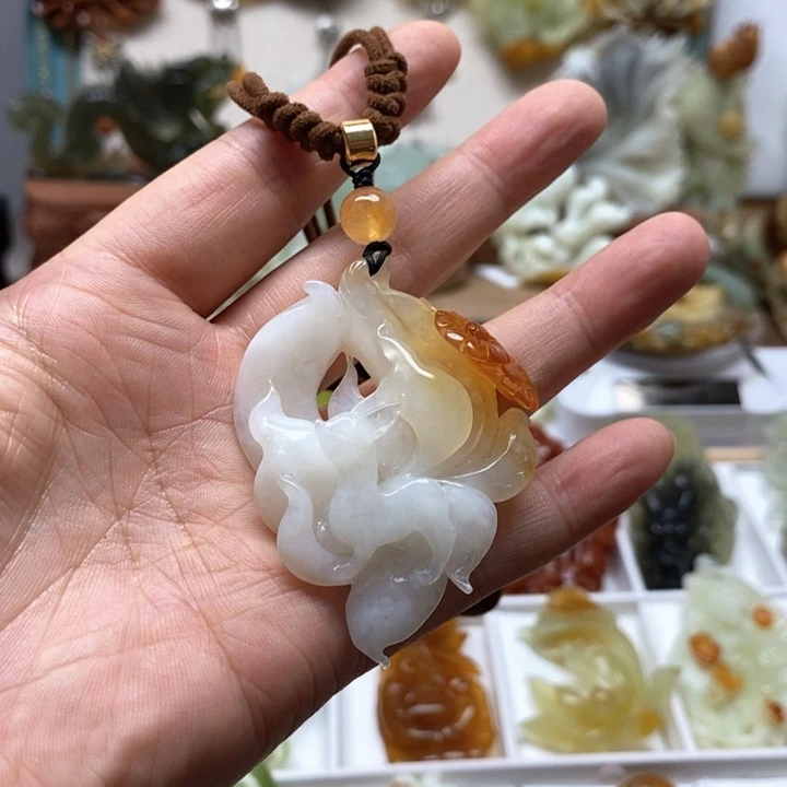 未镶嵌蛇纹石玉颈饰