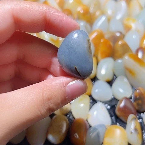 和田玉（糖玉）未镶嵌颈饰13克