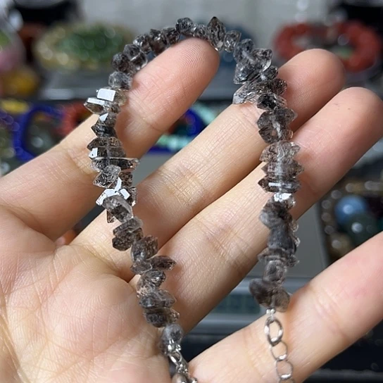 水晶手链未镶嵌矿坑