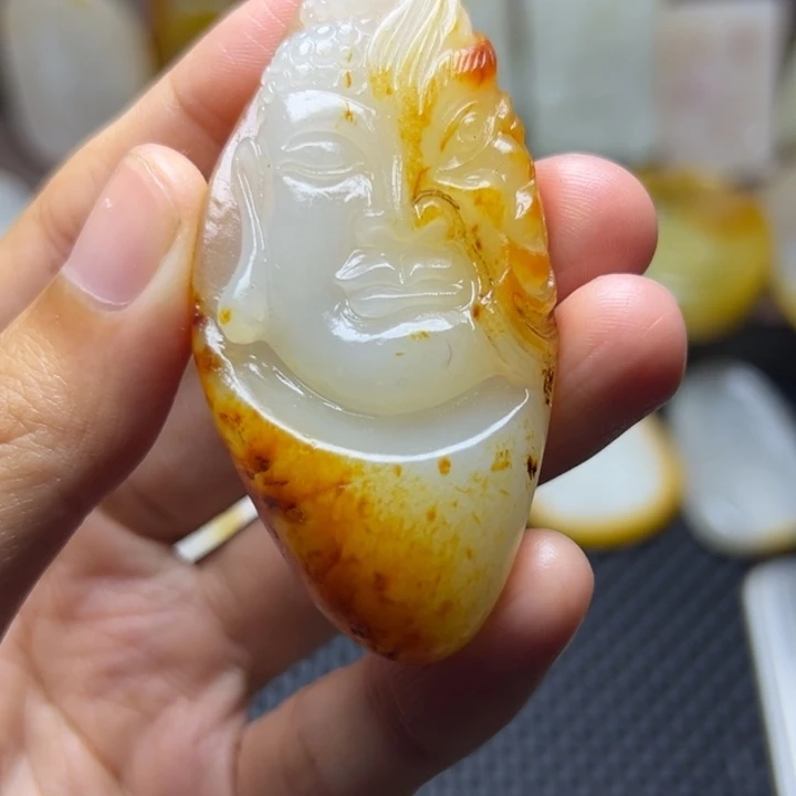 和田玉未镶嵌颈饰