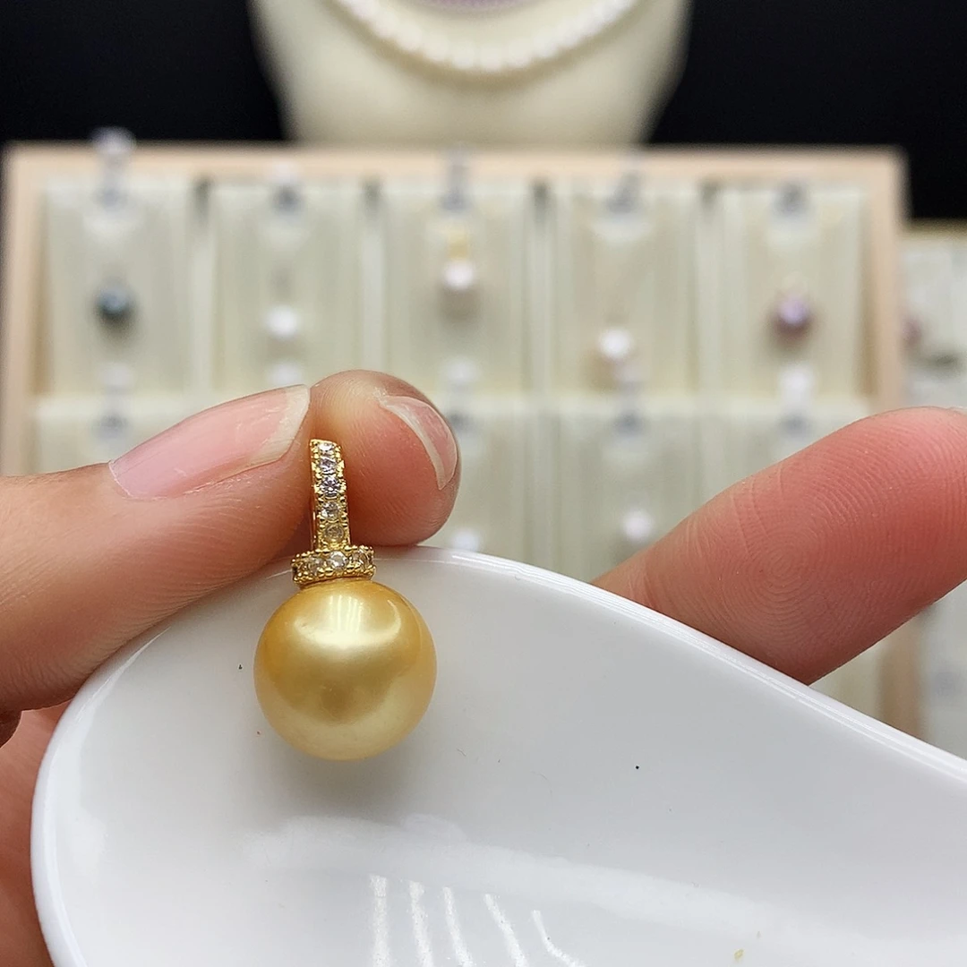 淡水珍珠合金颈饰