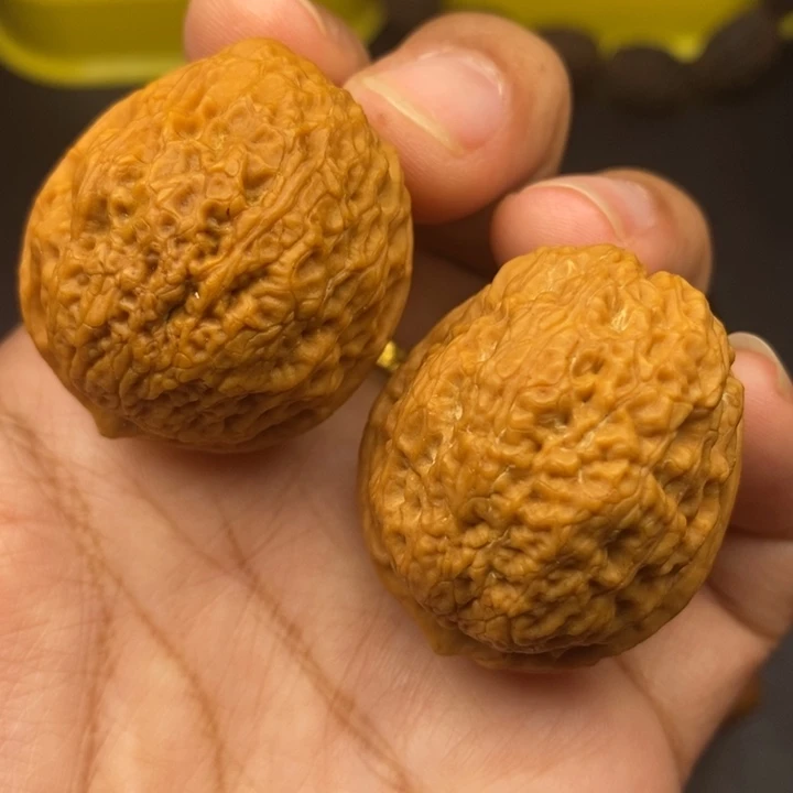 文玩核桃吊坠37尺鱼子元宝