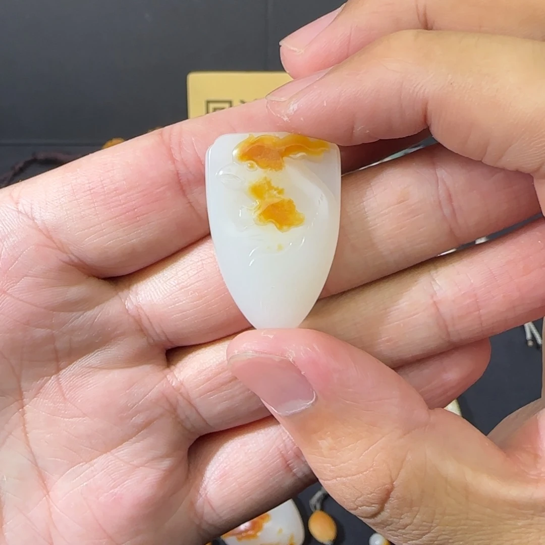 和田玉（子料）未镶嵌颈饰