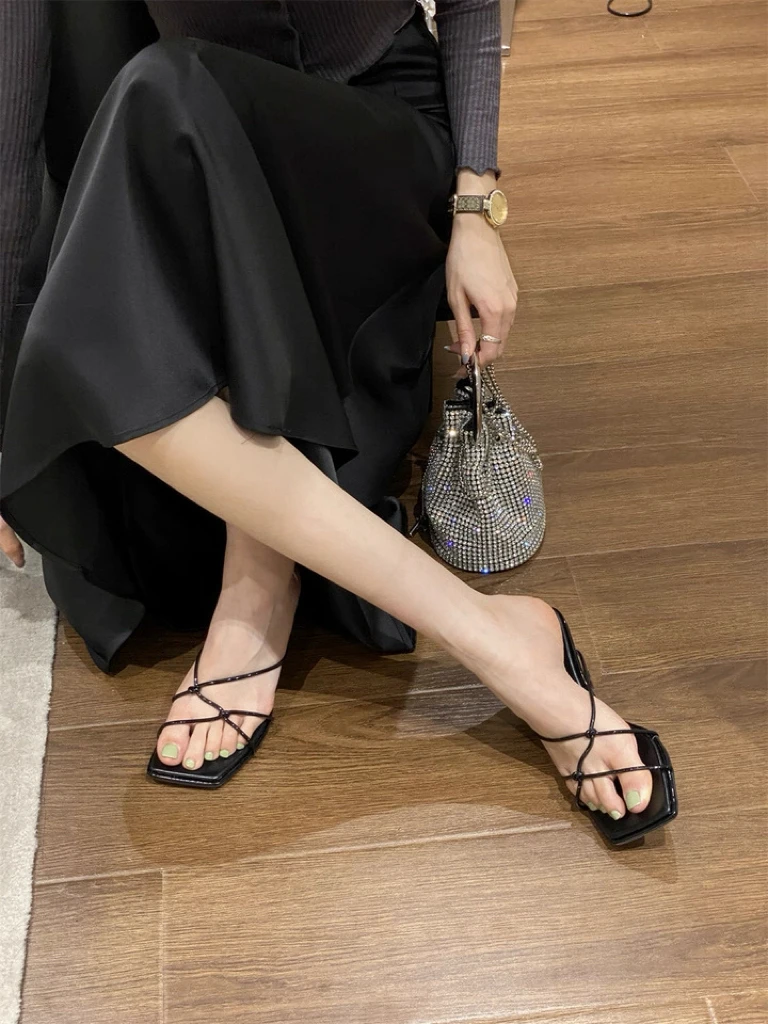 巨好穿 惠子家1-64气质小众复古单鞋高跟女时尚百搭夏季法式感