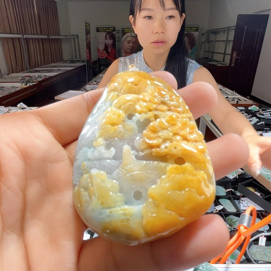 颈饰未镶嵌翡翠一