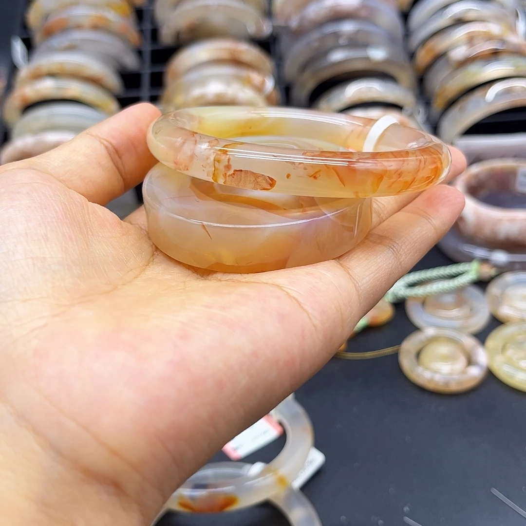 大***桔玛瑙/玉髓未镶嵌颈饰